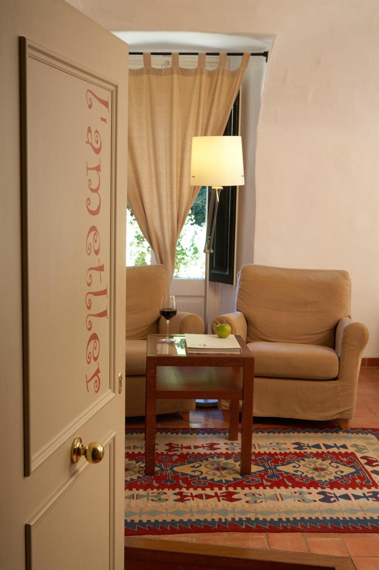 Hotel La Placa Madremanya Εξωτερικό φωτογραφία