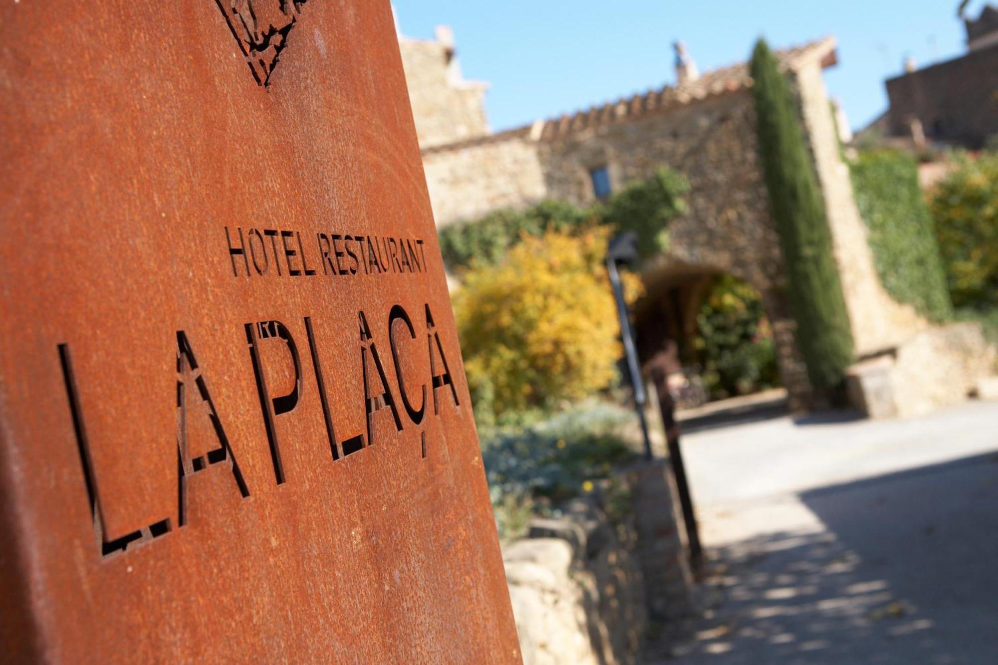 Hotel La Placa Madremanya Εξωτερικό φωτογραφία